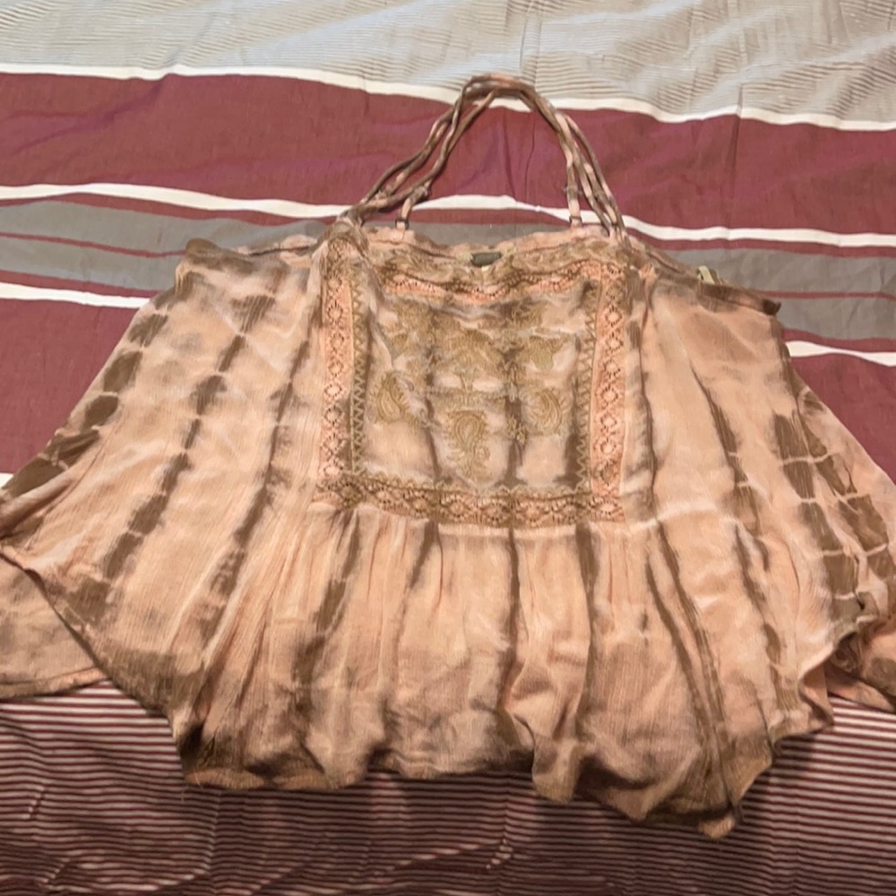 Gimmicks top
